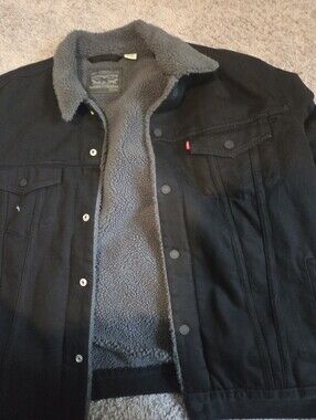 Sherpa Fleece Lined Levis Trucker Jacket Black